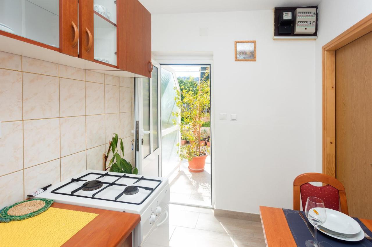 Apartments Julija Хвар Экстерьер фото