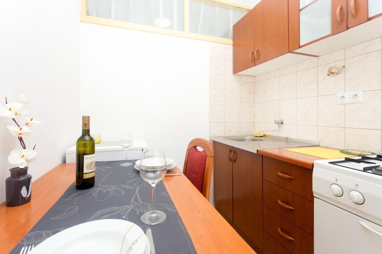 Apartments Julija Хвар Экстерьер фото