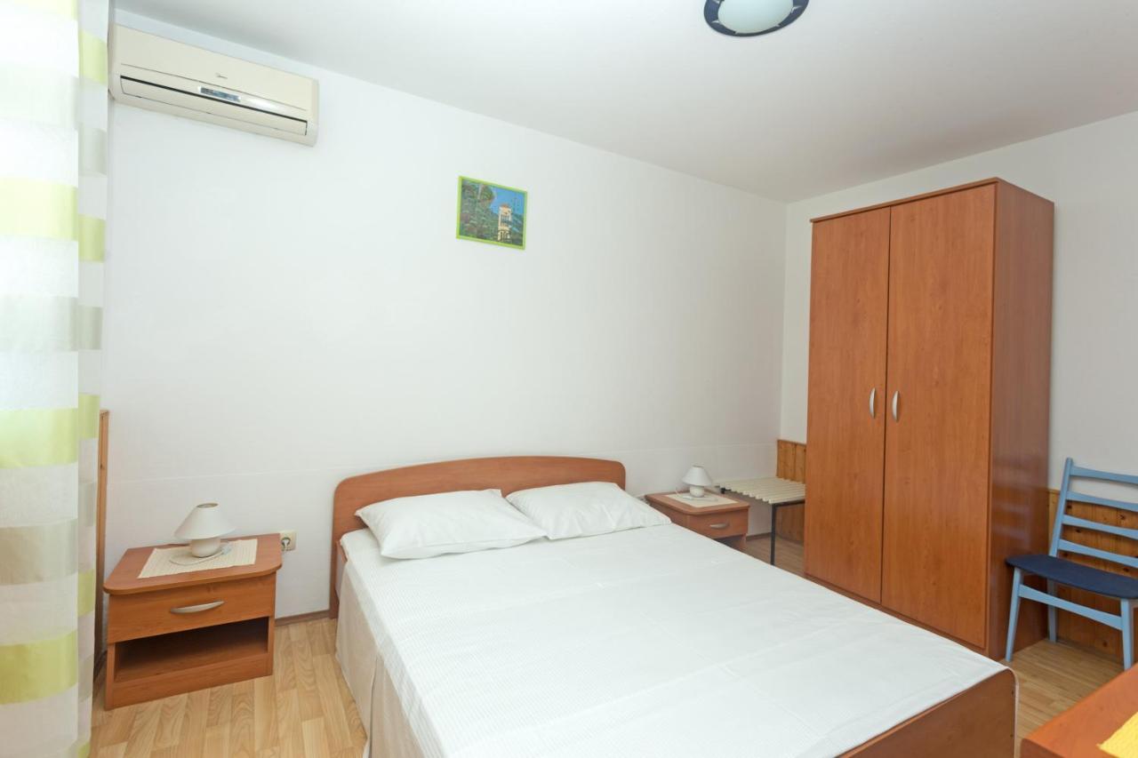Apartments Julija Хвар Экстерьер фото