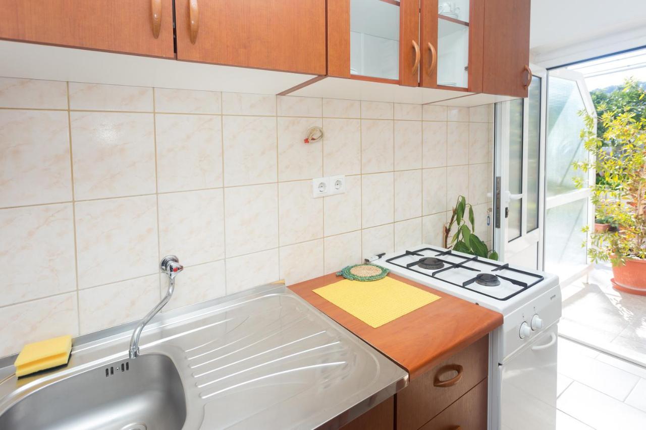 Apartments Julija Хвар Экстерьер фото