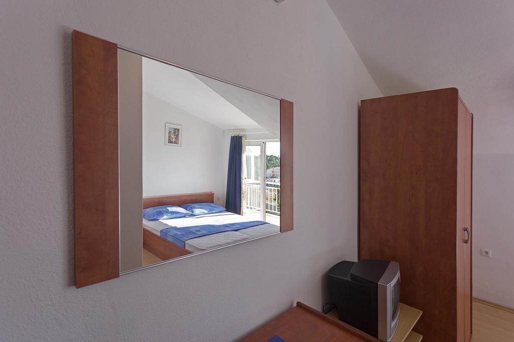 Apartments Julija Хвар Экстерьер фото