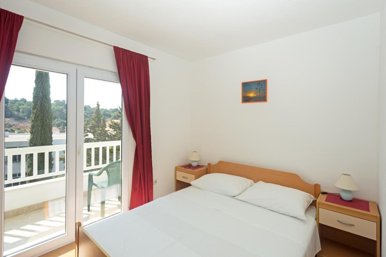 Apartments Julija Хвар Экстерьер фото
