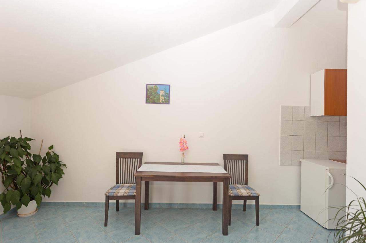 Apartments Julija Хвар Экстерьер фото